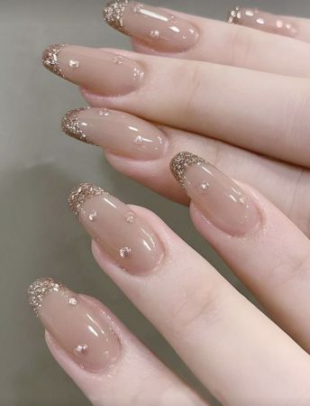 ناخن مصنوعی