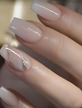 ناخن مصنوعی